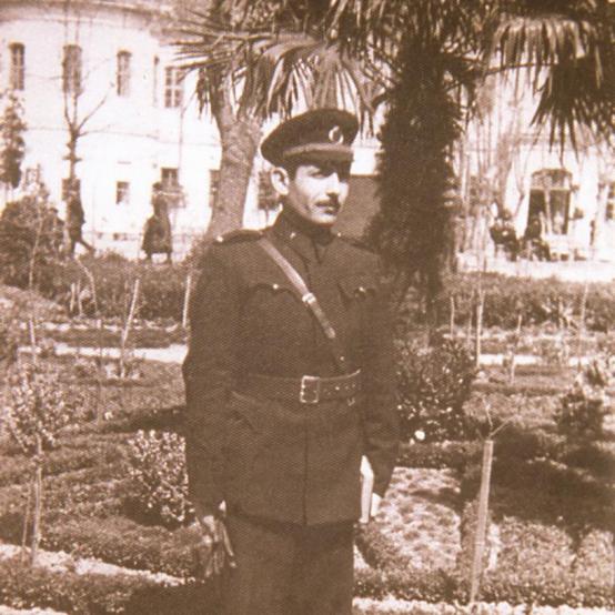 1941 İstanbul, Oğuz Tansel Yedek subay okulunda.